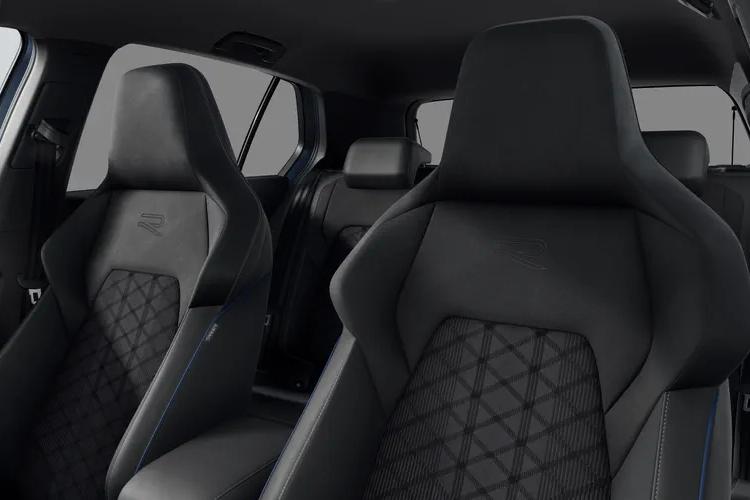 Volkswagen Golf Hatchback PA 2.0 TDI 115PS 6speed Match close up