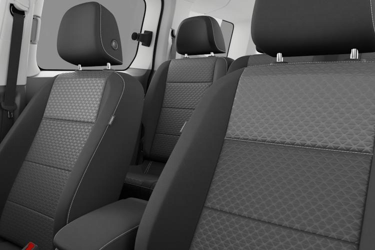 Ford Tourneo Connect MPV Grand 2.0 Ecoblue 122 Titanium Auto close up