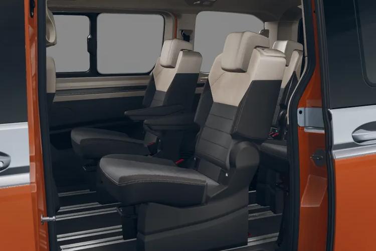 Volkswagen Multivan BUS - LESS THAN 12 SEATS 2.0 TDI 150ps Style DSG close up