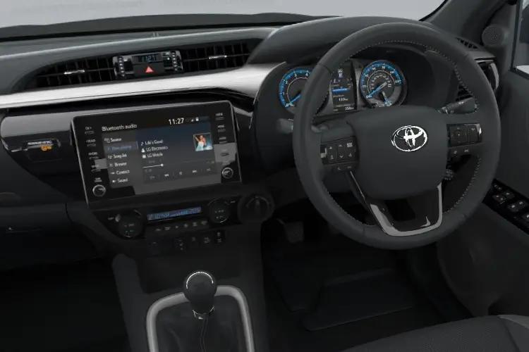Toyota Hilux Pickup Double Cab 2.8 D-4D 204 Active Start+Stop interior view