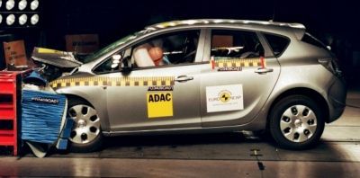 2014 corsa crash test