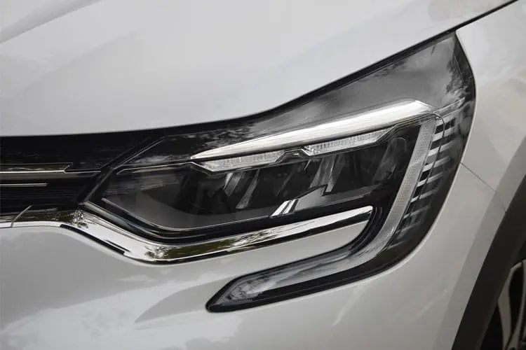 Image of a Renault Captur Headlight Cluster