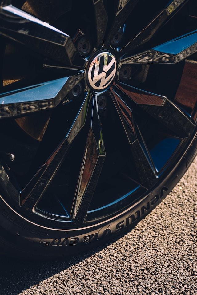 Image of a Volkswagen Passat Wheel
