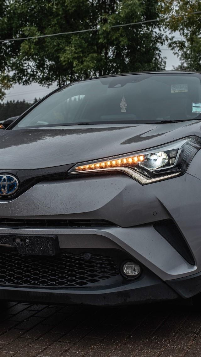 Image of a Toyota C-HR front view