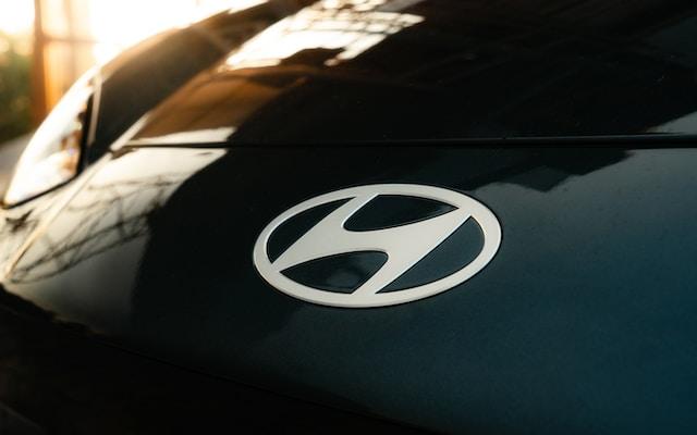 Image of a Hyundai Bonnet Logo