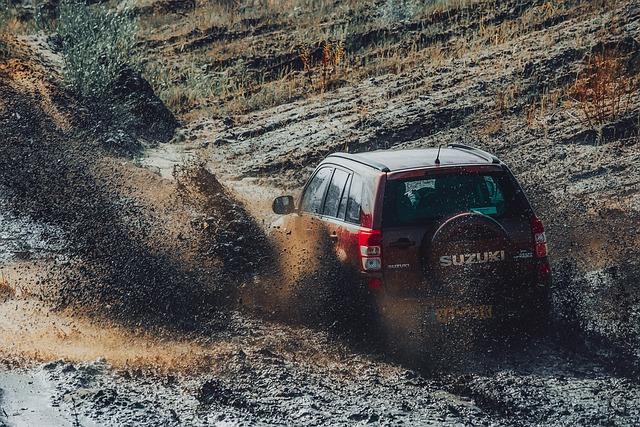 Image of an old Suzuki Vitara